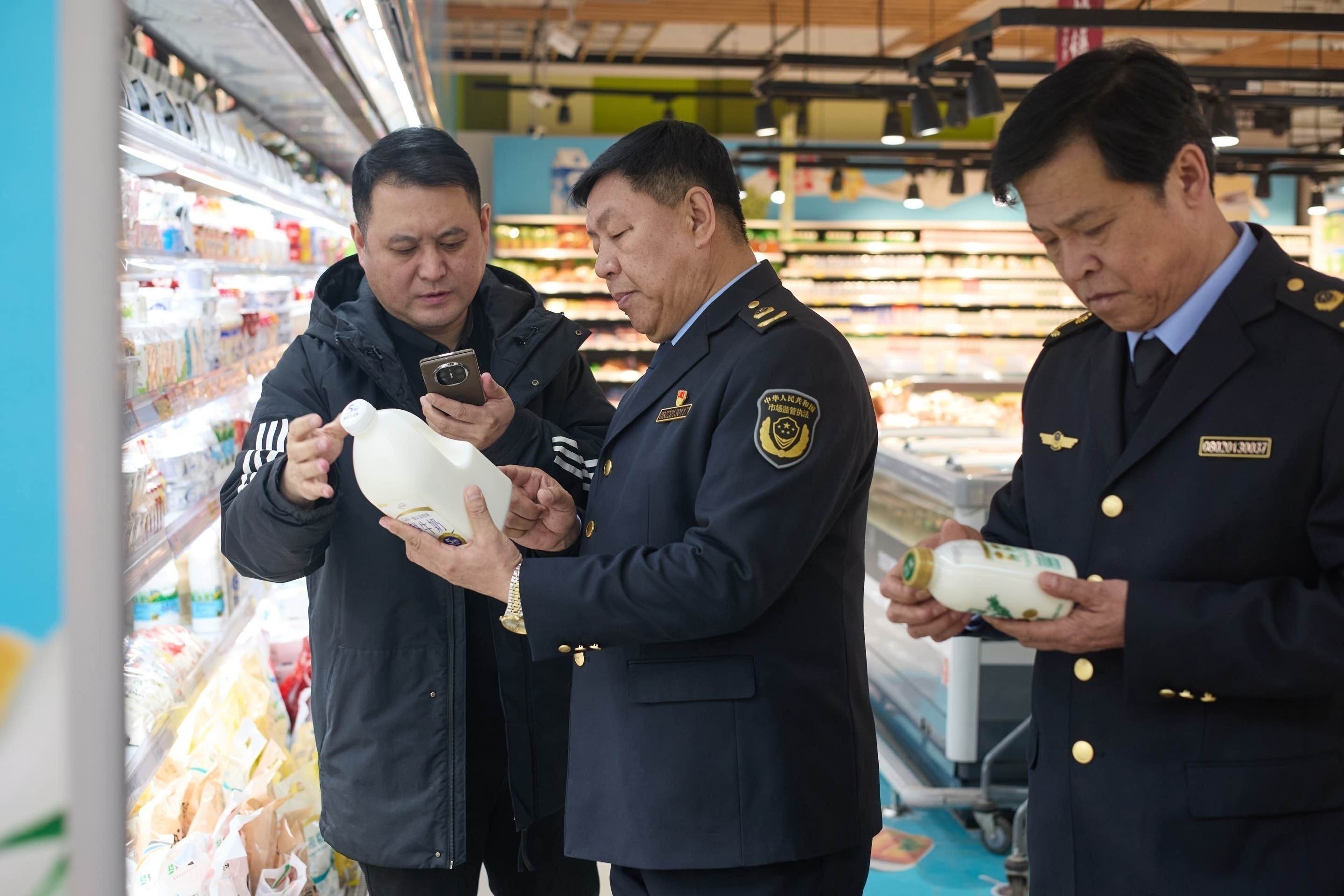 拜泉县开展“3·15”食品安全专项检查(图1)