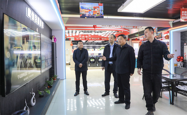 张龙检查食品安全和消费市场安全工作时强调 以更严标准筑牢食品生产防线 以更实举措维护消费者合法权益(图3)