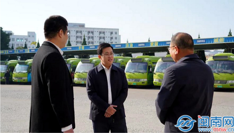 长泰区委主要领导检查节前安全生产、食品安全、市场供应工作(图1)