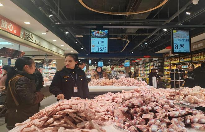 邻水县建新市场监管所开展节前食品安全专项检查(图1)