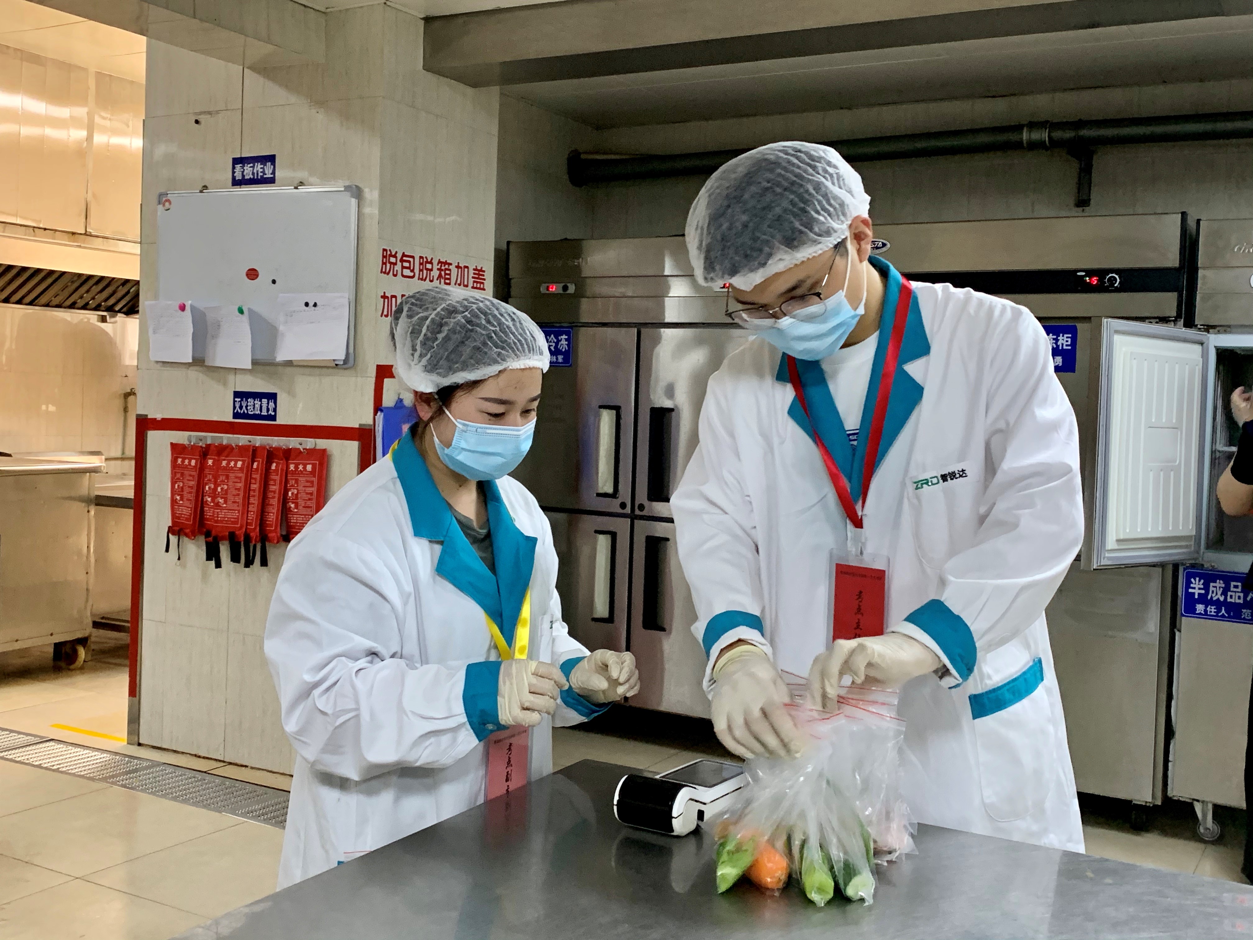 江西省吉安市开展春节前食品保供专项检查(图1)