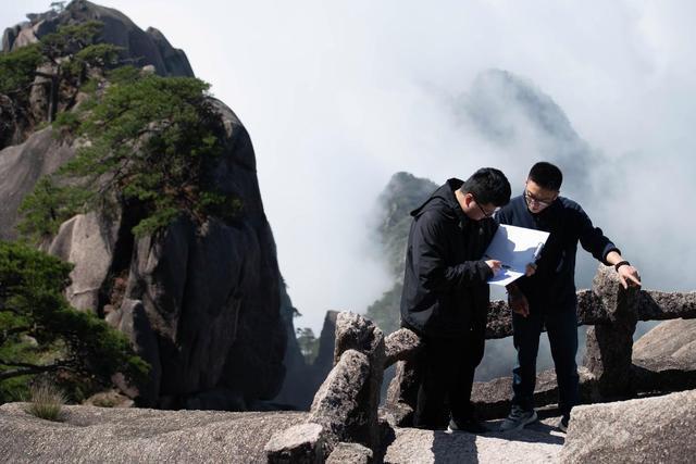 “双遗产”黄山：山峰“轮休” 美景常驻(图12)